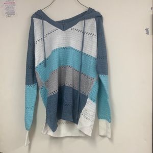 Long sleeve dark blue, light blue, white and grey sweater